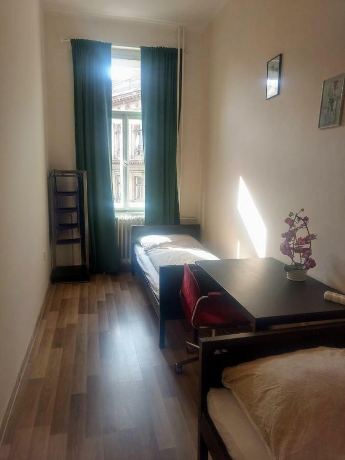 Irmas Hostel Prága Kültér fotó